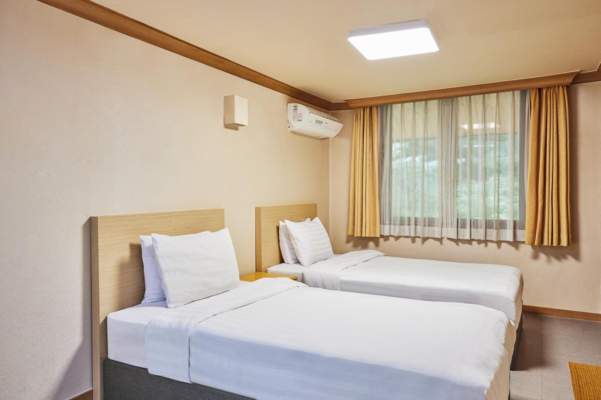 Osaek Greenyard Hotel Янъян Номер фото