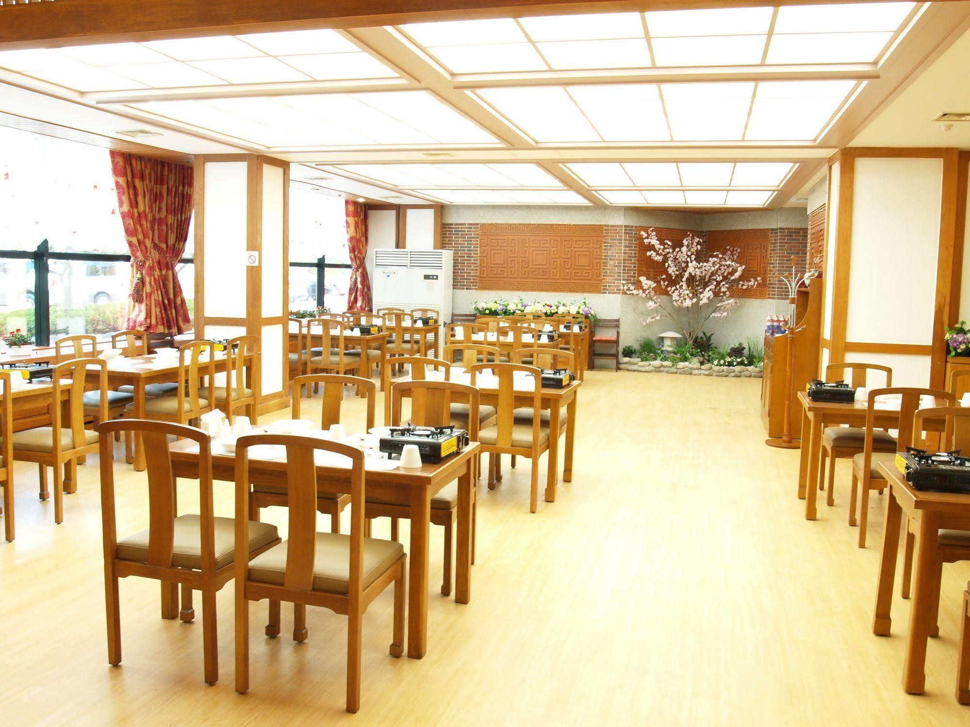 Osaek Greenyard Hotel Янъян Экстерьер фото