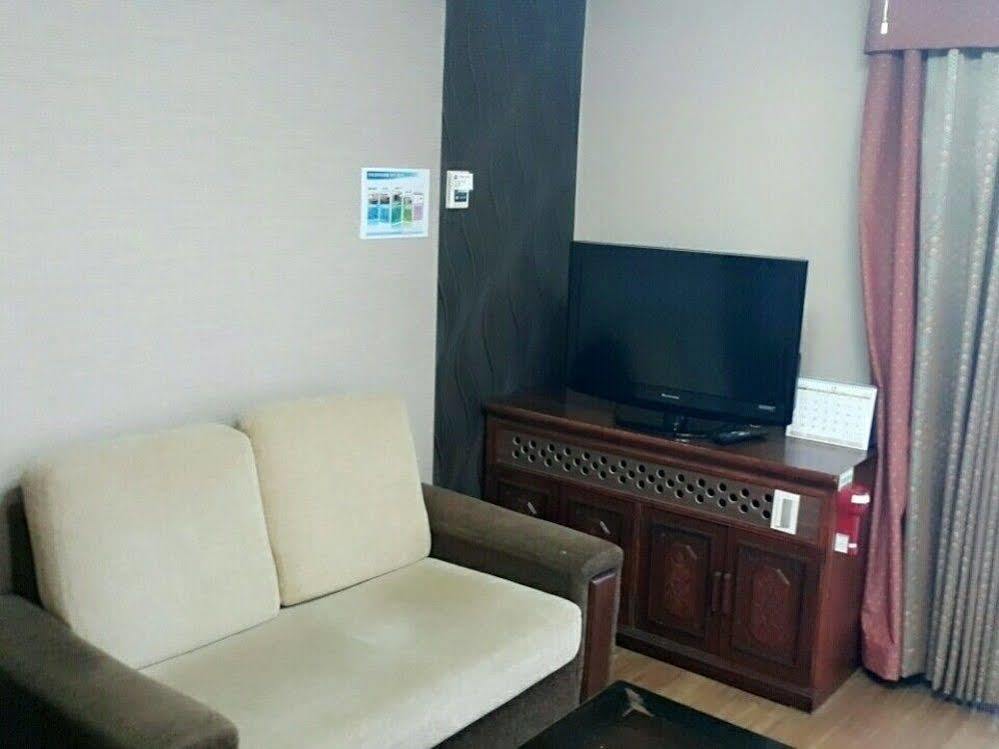 Osaek Greenyard Hotel Янъян Экстерьер фото